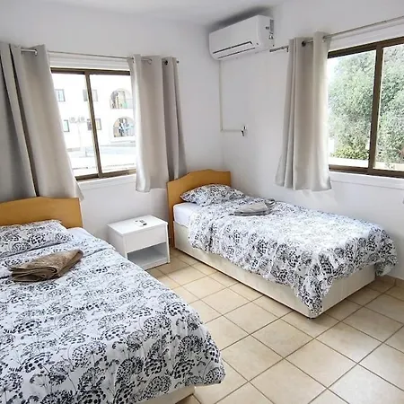 Apartamento Renovated 2 Bedroom - Seep 7 - Center - Balcony - Free Parking *