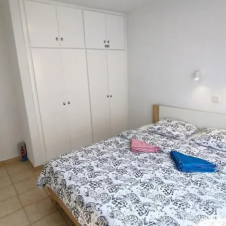 Renovated 2 Bedroom - Seep 7 - Center - Balcony - Free Parking