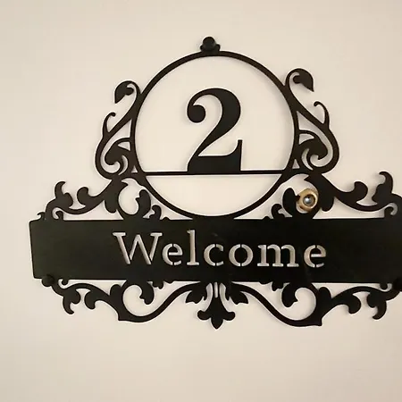 Renovated 2 Bedroom - Seep 7 - Center - Balcony - Free Parking شقة
