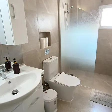 Apartamento Renovated 2 Bedroom - Seep 7 - Center - Balcony - Free Parking *