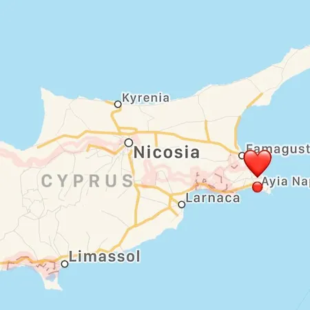 Renovated 2 Bedroom - Seep 7 - Center - Balcony - Free Parking Apartamento Ayia Napa